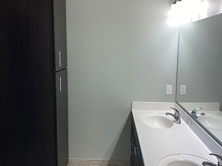 Metreau Apartments — Photo 60