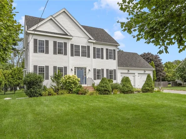 15 Arline Dr, Attleboro, MA 02703