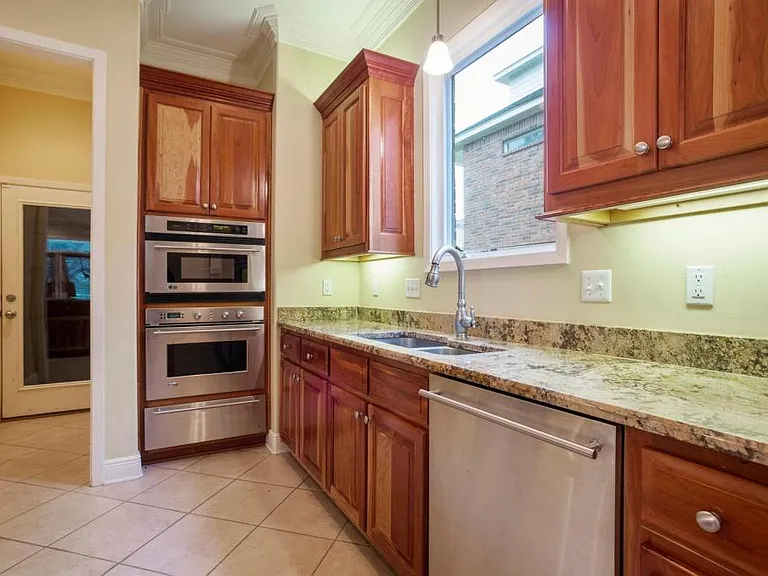 7516 Pinehurst Ct — Photo 22