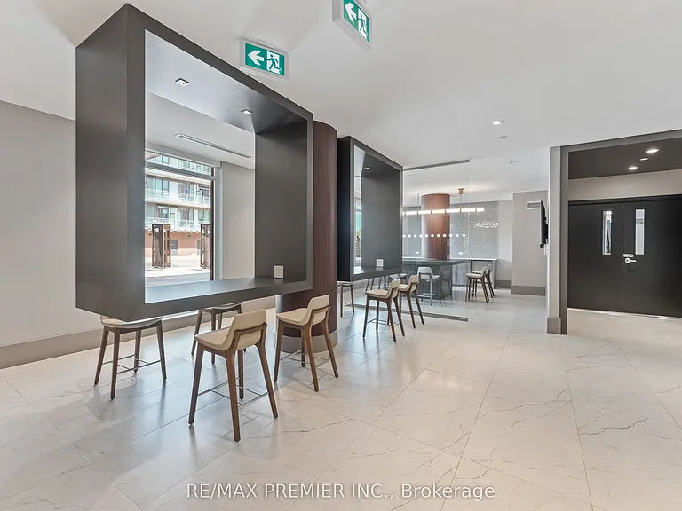55 Duke St W #310 — Photo 8