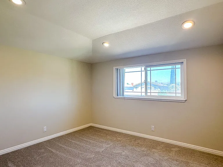 4577 Meadowhurst Ct — Photo 14