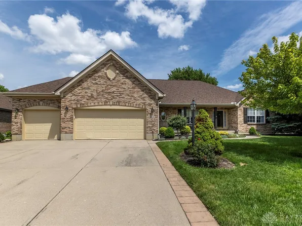 1210 Greystone Cir, Dayton, OH 45414