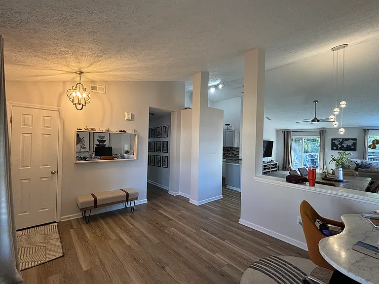218 Walter Ct — Photo 16