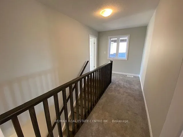 34 Pondcliffe Dr — Photo 18