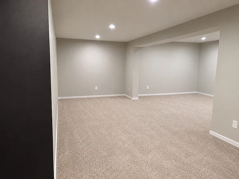 1921 Spring Ridge Dr — Photo 17