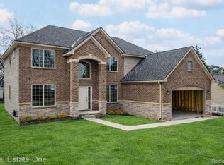 3122 Frankton Dr, Troy, MI