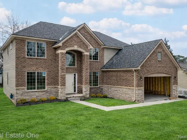 3122 Frankton Dr, Troy, MI 48083