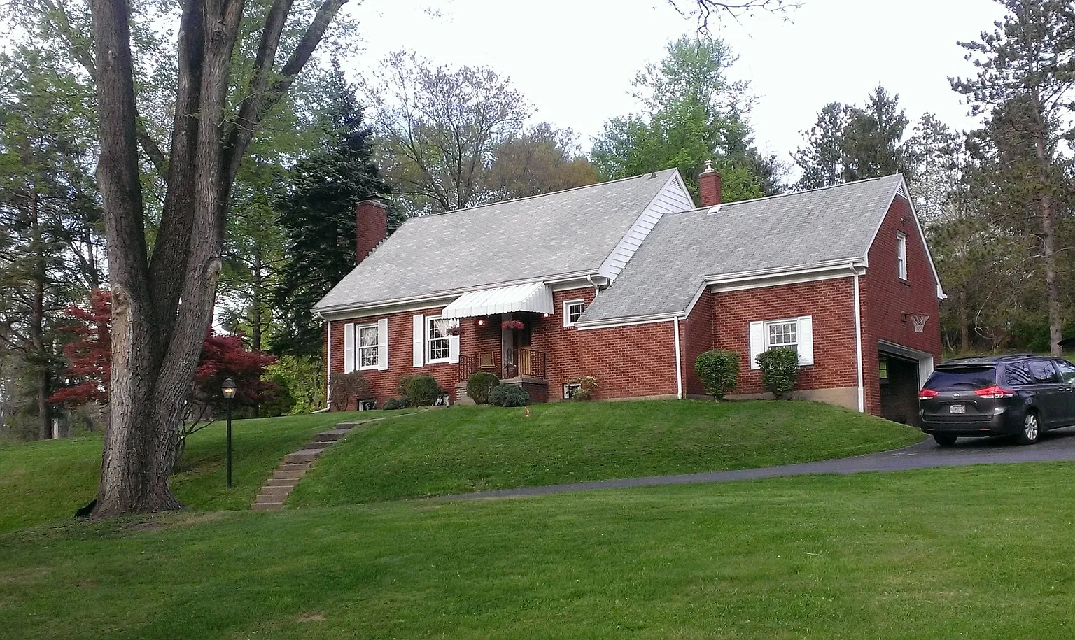 4960 Arnold Ave photo 1