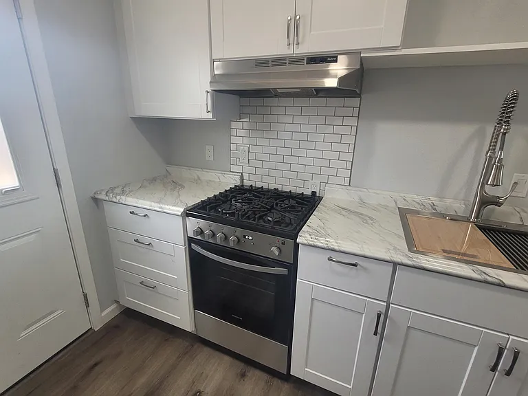 4933 E Willetta St — Photo 10