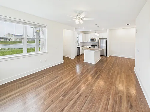 370 Arsdale Ave Photo 1