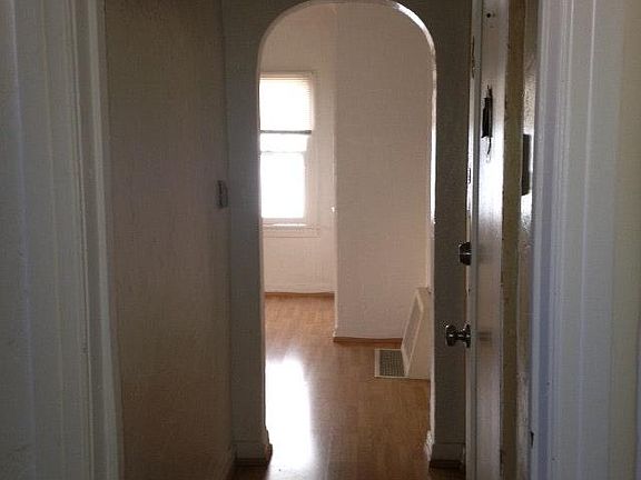 3rd image of 625 S Cochran Ave APT 6