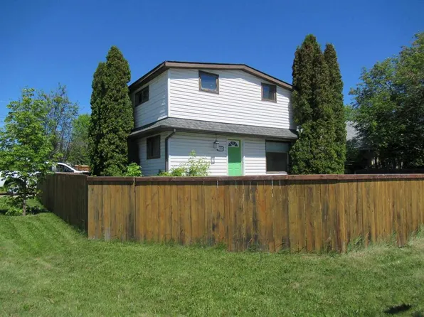 9324 S 104th Ave, Grande Prairie, AB T8V 1C9