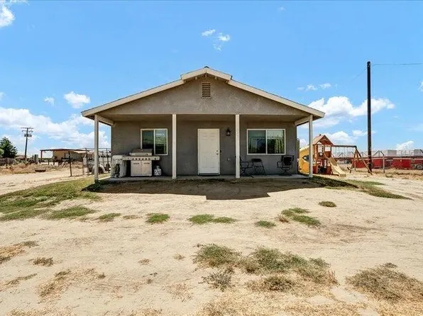 2437 N Palm Street, Pixley, CA 93256