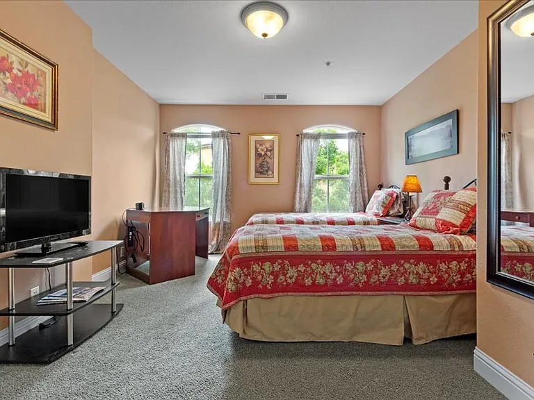 966 McClelland Dr — Photo 24