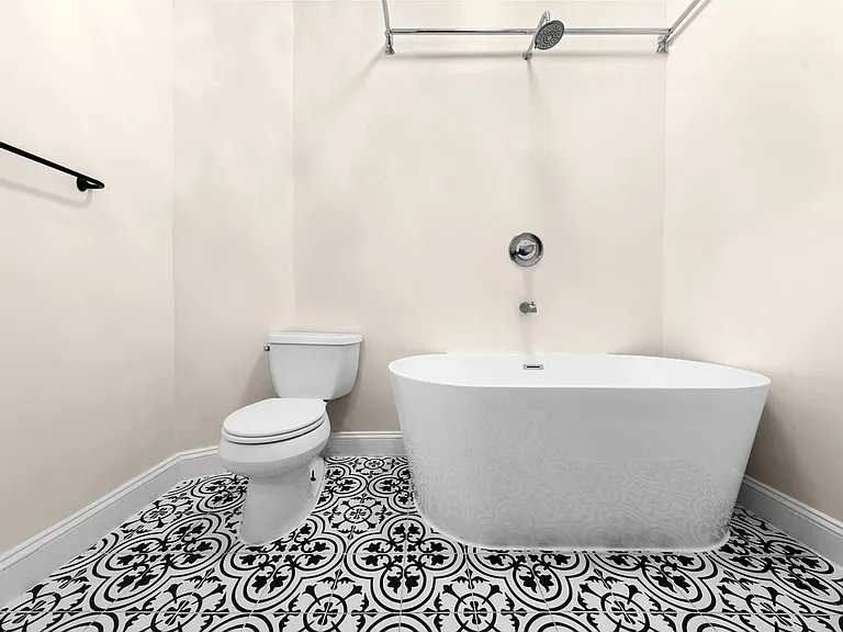 621 Macon St #2 — Photo 7