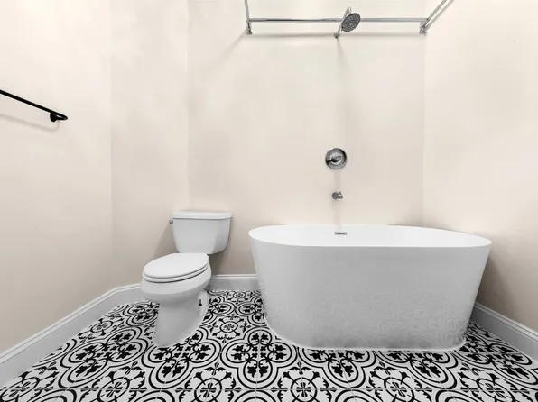 621 Macon Street image 6 of 7