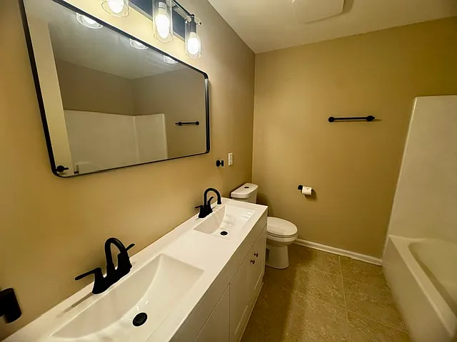 1665 Hunters Trl — Photo 14
