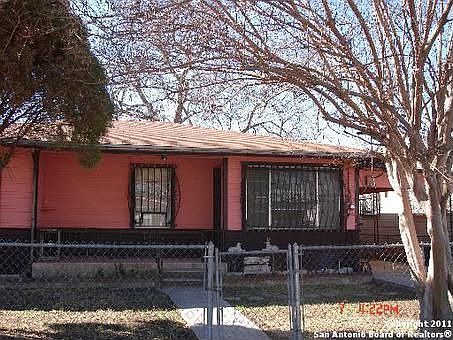 2nd image of 327 La Gloria St