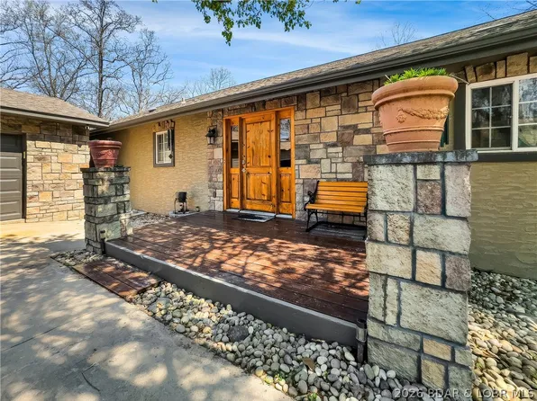 274 Wildwood Ln, Linn Creek, MO 65052