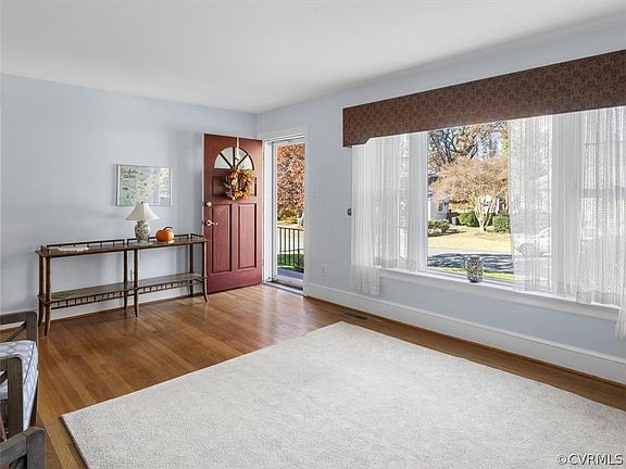 5th image of 8809 Turnbull Ave
