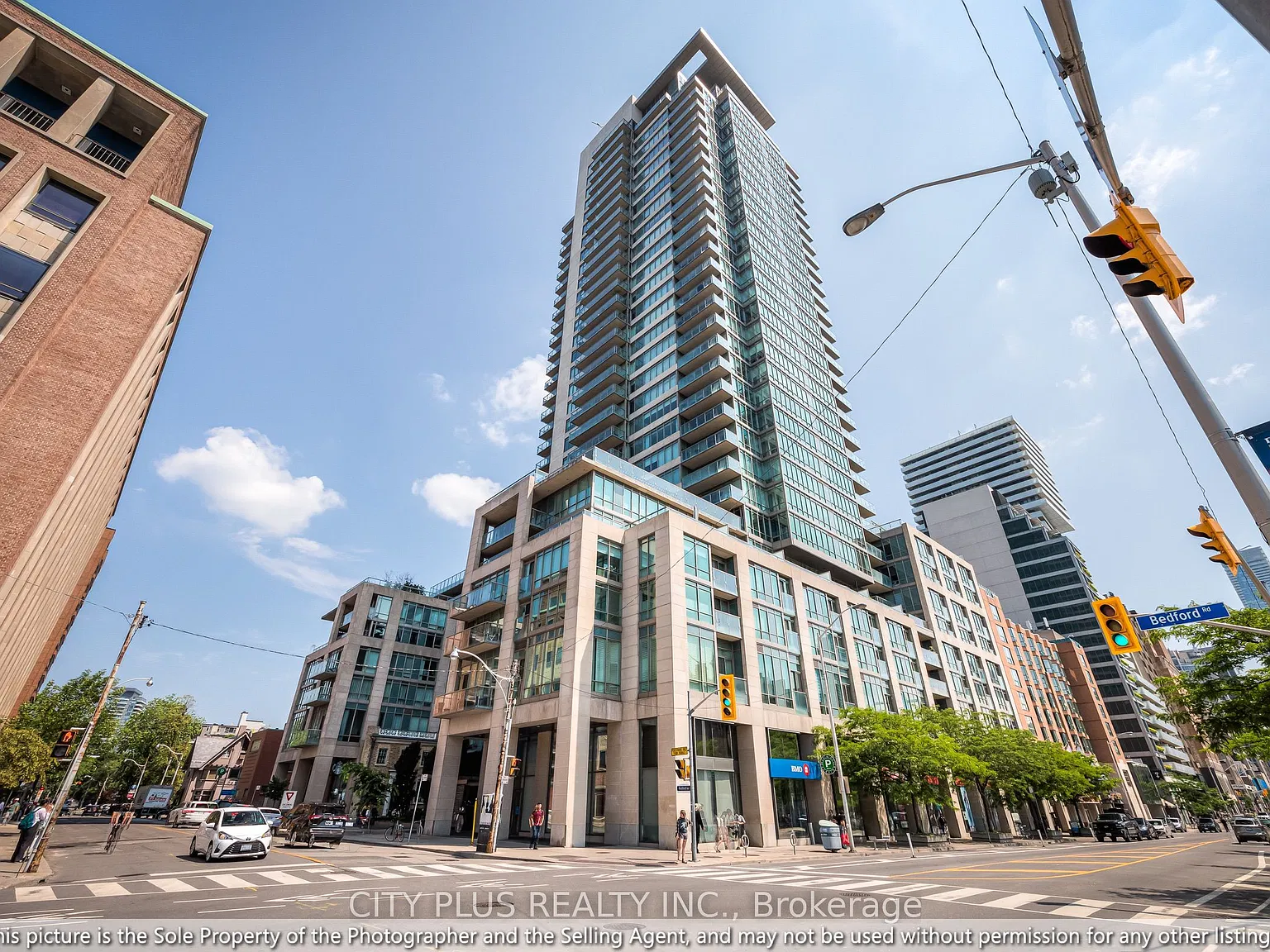 3 bed, $7,900 — Photo 1