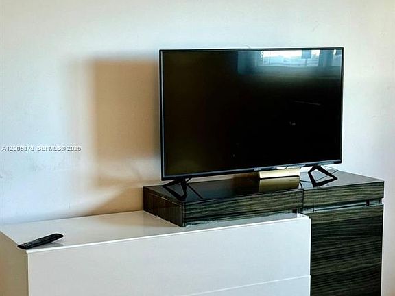 5th image of 4001 S Ocean Dr Ph 3