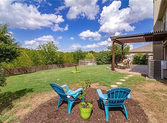 5th image of 4300 Vinyard Way
