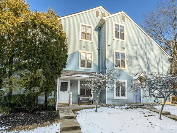 265 Everly Ct #A, Mount Laurel, NJ 08054
