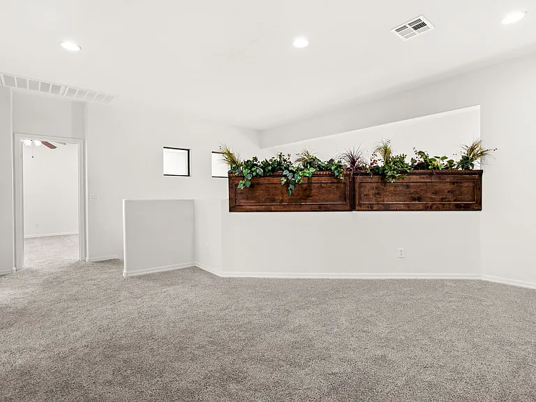 1247 E Kenwood St — Photo 17