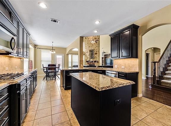 3rd image of 3708 Primavera Dr