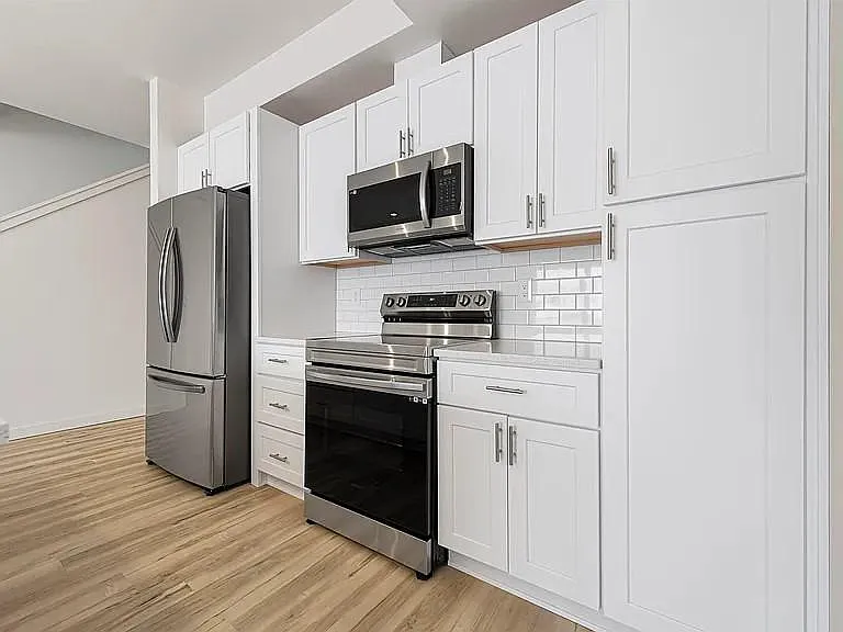 3 bed, 2.5 bath, 1500 sqft, $2,350 — Photo 2