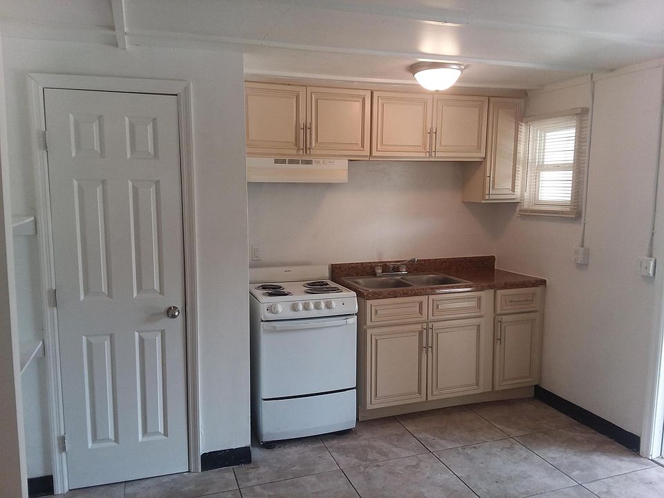 1st image of 14858 17th St #14858