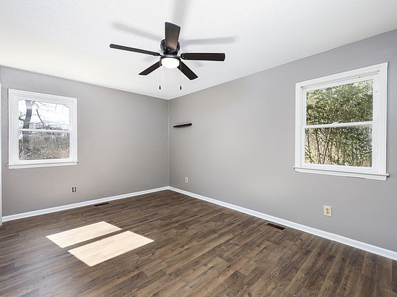 5th image of 2681 George York Rd