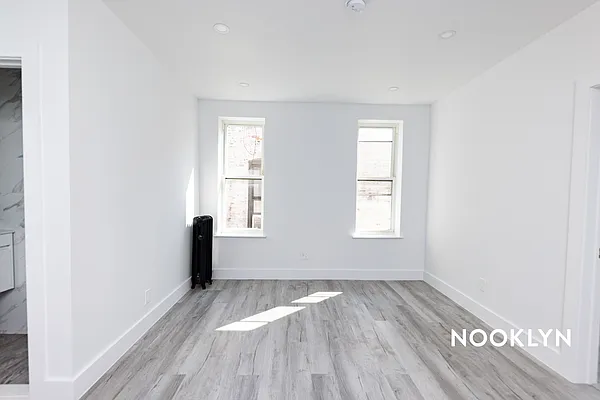 Rented by Nooklyn NYC LLC | media 16