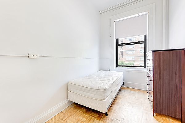1st image of 362 W 23rd St #3