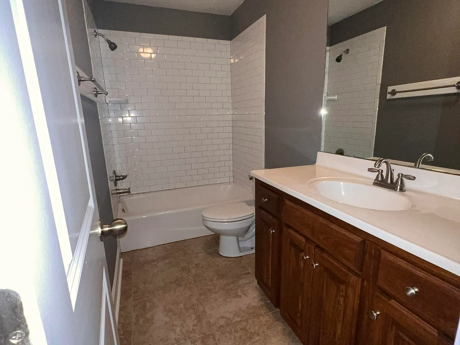 1621 Oxford Place — Photo 4