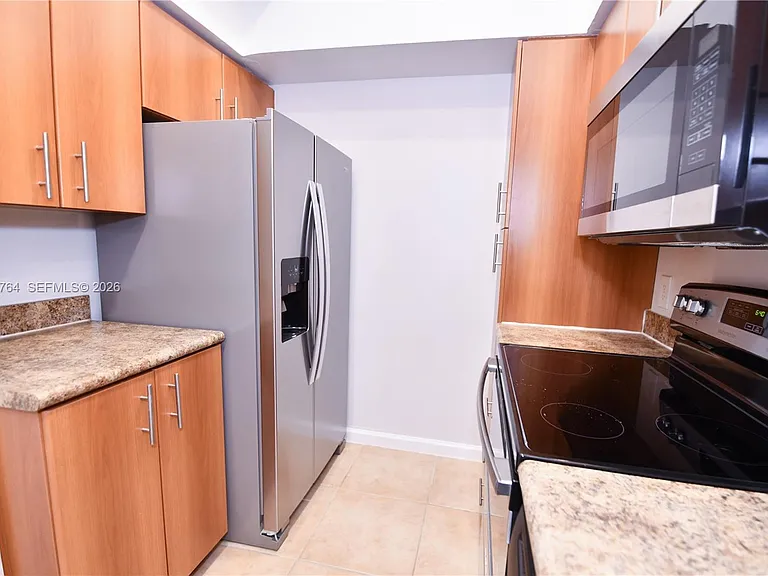 1011 Crystal Way #D — Photo 8