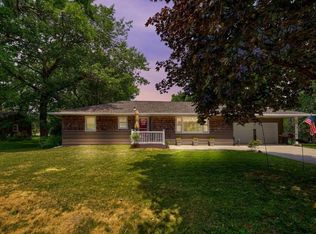 1805 Oakwood Ter, Albert Lea, MN 56007