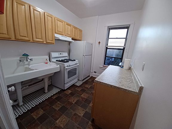 3rd image of 6110 3rd Ave Floor 3