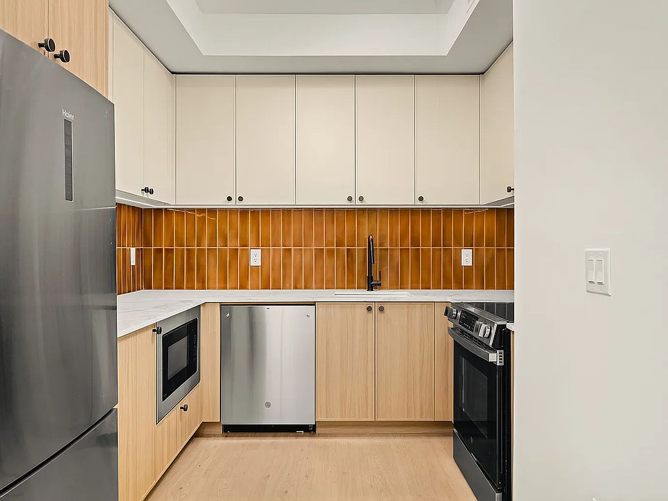 1st image of 733 Lincoln Pl #1214