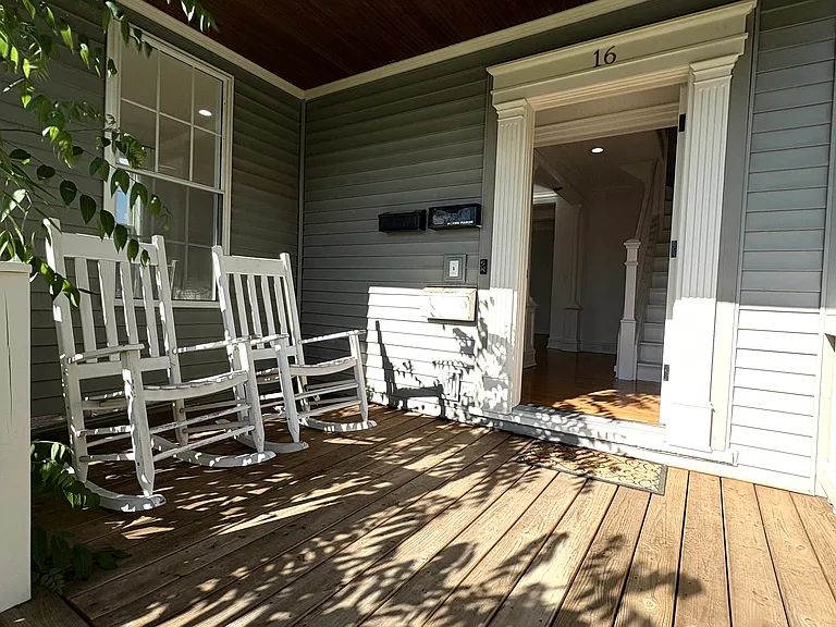 1st Fl - Front Porch Entrance
