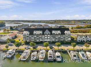 917 W Savidge St Unit 9, Spring Lake, MI 49456