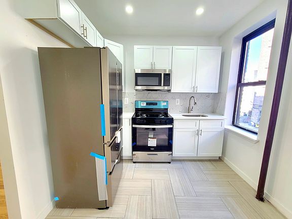 2nd image of 726 Commonwealth Ave #1D