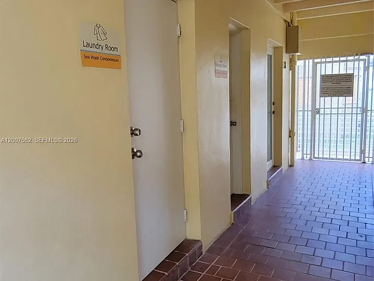 7400 Harding Ave #15 — Photo 22