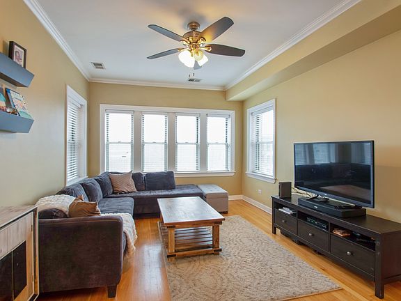 2nd image of 4057 N Southport Ave #3