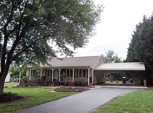 118 Evergreen St, Boiling Springs, SC 29316