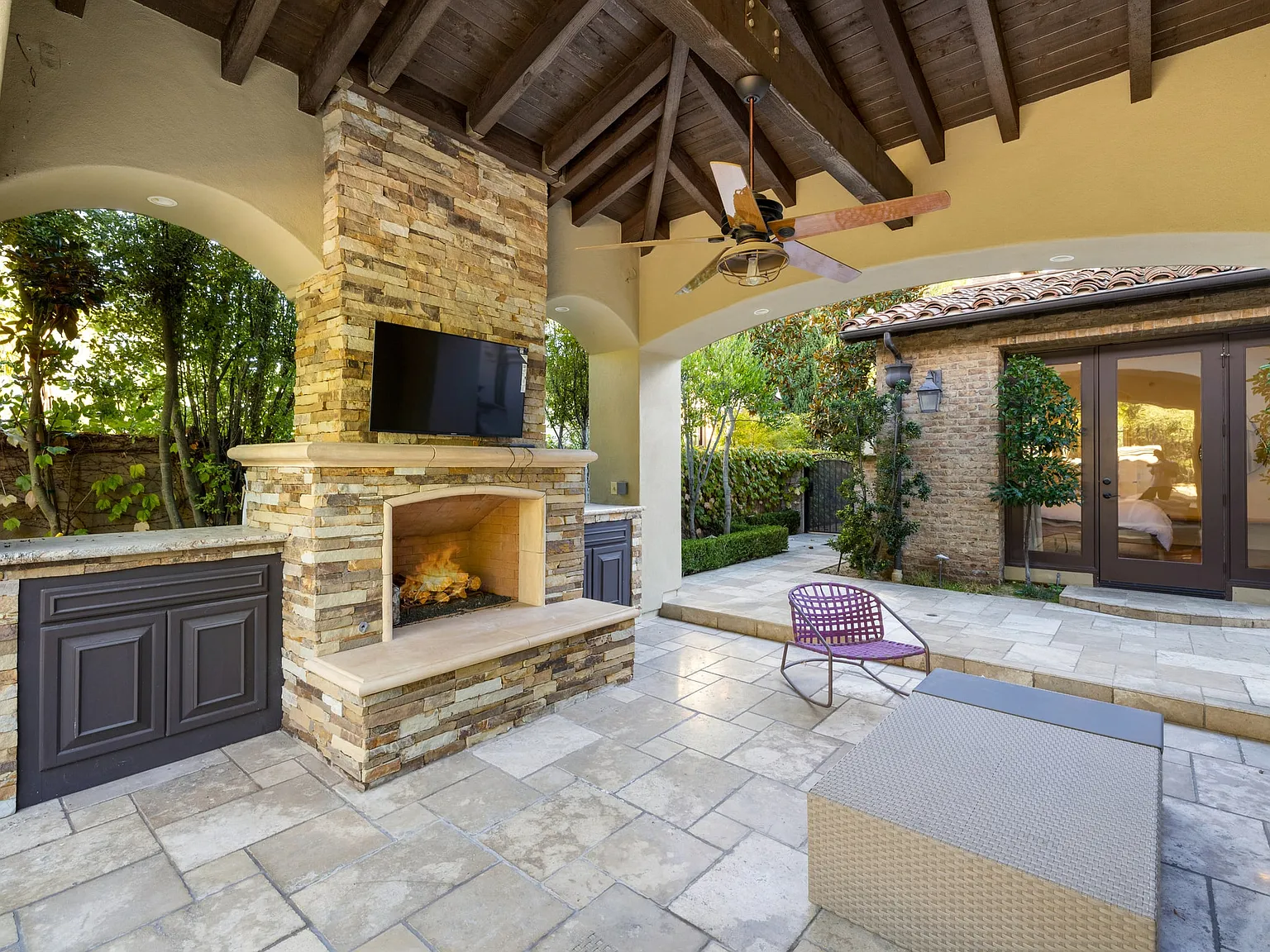 4 bed, 3.5 bath, 2812 sqft, $14,990 — Photo 3