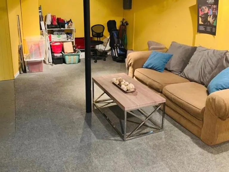 1656 W Troy Ave — Photo 24