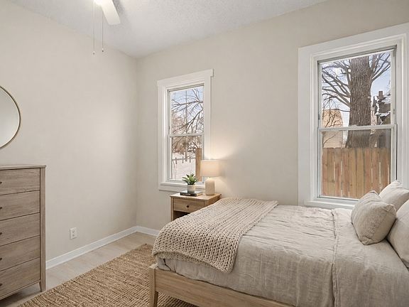 3rd image of 1714 Castle Ave Unit 1