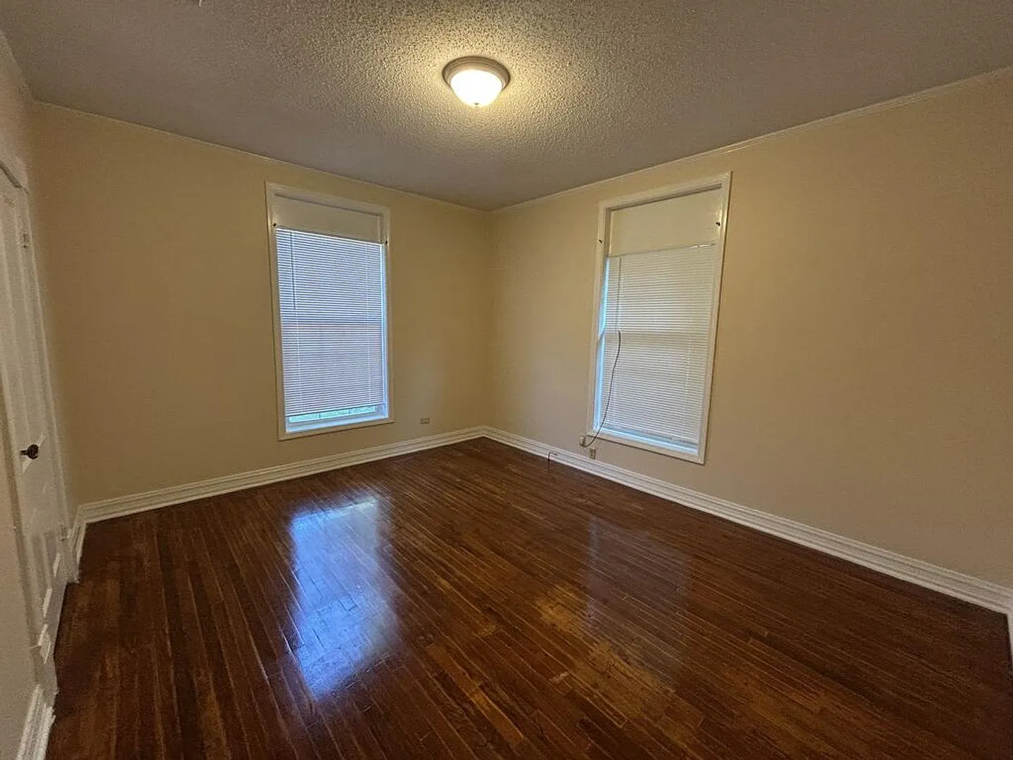 2139 Andrews Ave. - Apt 2 — Photo 2